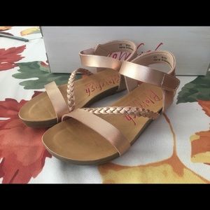 Girls blowfish sandals